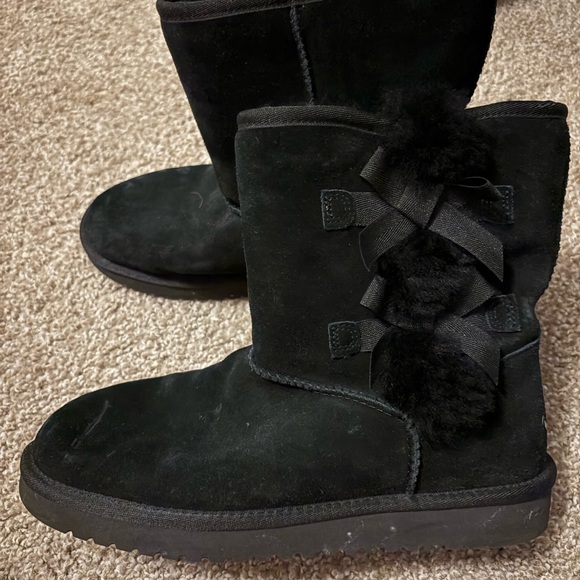 UGG like new! 😍Black Suede Winter Boots with Ribbon Detail - Picture 1 of 5